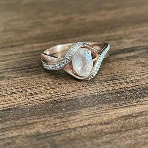 Size 6. 10k rose gold ring.
